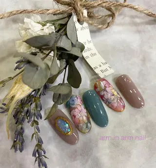 ネイル arm in arm ︎✿Yamamotoのマツエク・マツパデザイン