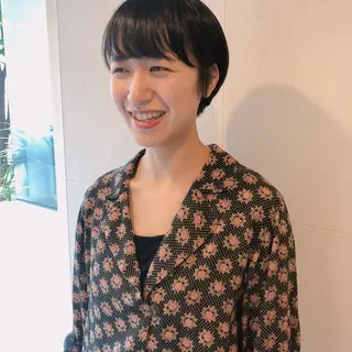 ショート カラー 長井 美佳のヘアスタイル