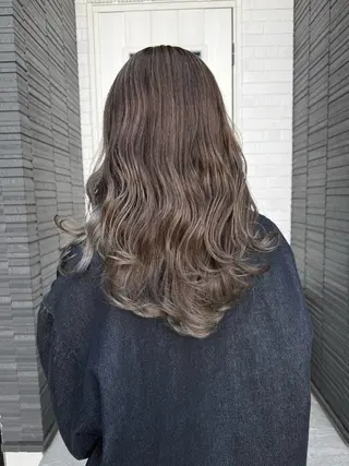 ロング カラー K Harukaのヘアスタイル