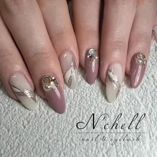 ネイル Nailist Aoiのネイルデザイン