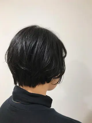 ショート 暖色カラー🍊 ボブ🌿顔周りcutのヘアスタイル