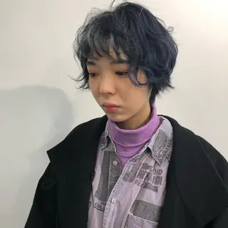カラー ニシオカ タクヤのヘアスタイル