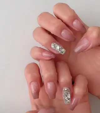 ネイル RAFFINE haru🦋🩵のネイルデザイン