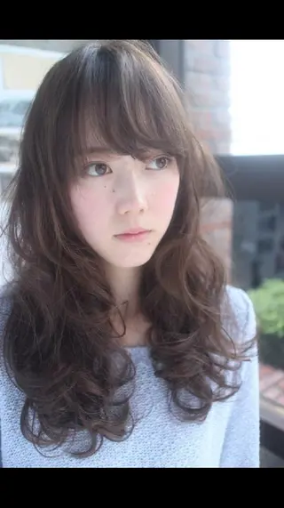 ロング パーマ ジャスミン　PETZ所属・ショート＆ボブ ヒロシのヘアスタイル