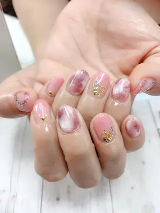 ネイル ネイルサロンTiara所属・戸倉 千秋のネイルデザイン