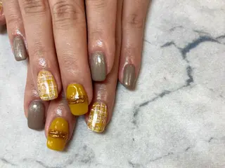 ネイル ネイルリボン 受付スタッフのネイルデザイン