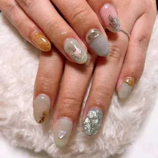 ネイル The Best Beauty受付担当のヘアスタイル