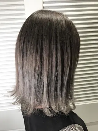 ミディアム 渋谷ハイトーン/ デザインカラー阿部のヘアスタイル