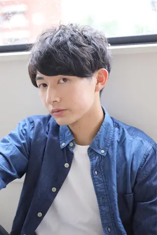 ショート パーマ メンズ 吉岡 昌吾のヘアスタイル