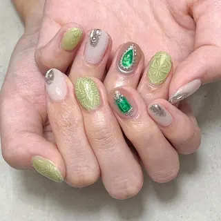 ネイル atelier FIORITURA所属・FIORITURA aiのネイルデザイン