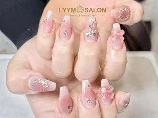 ネイル LYYM Salonのネイルデザイン