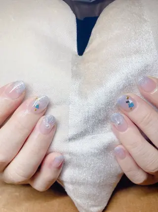 ネイル ECLAT エクラ所属・寺山 千鶴のネイルデザイン