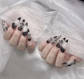 ネイル Lee Nailsのネイルデザイン