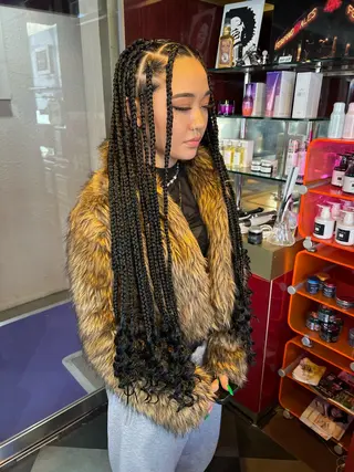 ロング 横浜ロングミディアム レイヤー/ 平林侑馬のヘアスタイル