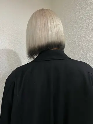 ショート カラー ハイトーン/心斎橋/ honomiのヘアスタイル