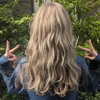 ロング カラー fuwat所属・秋葉原でカラーする なら🐉ちぇーたんのヘアスタイル