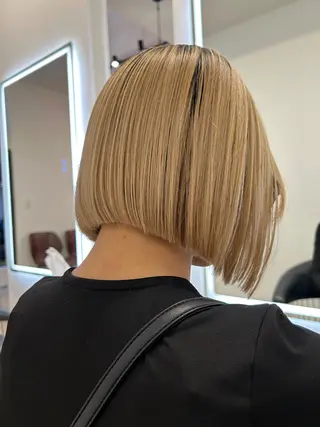 ショート QUON.伊勢崎店所属・ブリーチ＆ハイトーン 歌 心のヘアスタイル