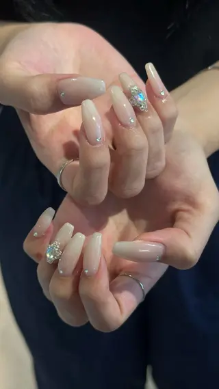 ネイル 🎀韓国レイヤー特化 🎀ベージュ/ミクのヘアスタイル