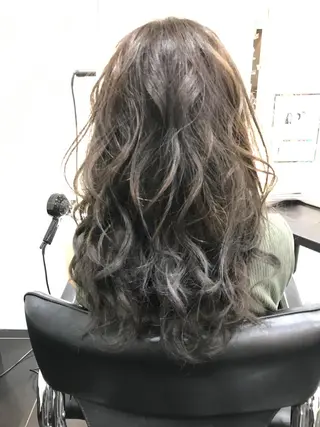 ロング カラー 関口 友行のヘアスタイル