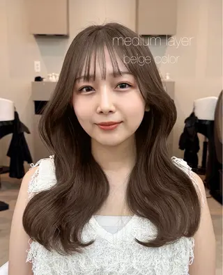 ミディアム カラー Aura所属・丸山 心 / 艶カラーのヘアスタイル