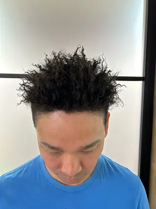 パーマ メンズ クィーンレディス所属・河野 敬之のヘアスタイル