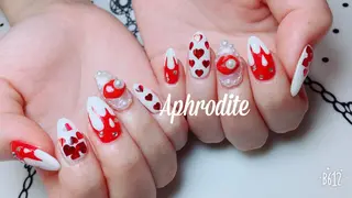 ネイル Aphrodite パラジェル認定サロンのネイルデザイン