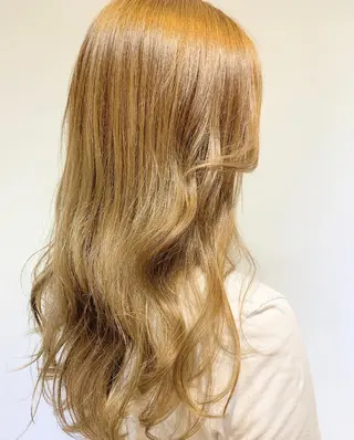 ロング NEWI 京橋 【yoko】のヘアスタイル