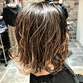 ミディアム 所渉/韓国レイヤー /ウルフカットのヘアスタイル