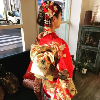 Dilla所属・mori tomoのヘアスタイル