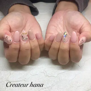 ネイル クレアトゥール華 都賀店所属・三橋 結菜のネイルデザイン