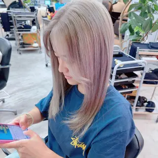 セミロング カラー 岡野 静華のヘアスタイル