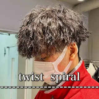 ショート パーマ ヘアアレンジ メンズ 艶カラー の達人のヘアスタイル