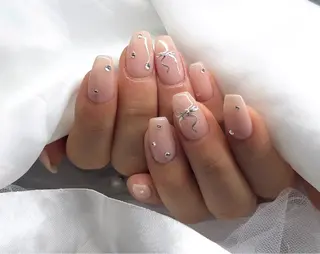 ネイル Minako 【Charmant】のネイルデザイン