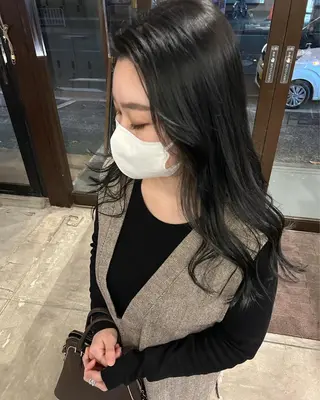 カラー AGREE Momokaのヘアスタイル