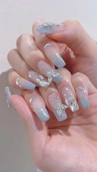 ネイル Amoreビューティーサロン所属・小松 朋未のネイルデザイン