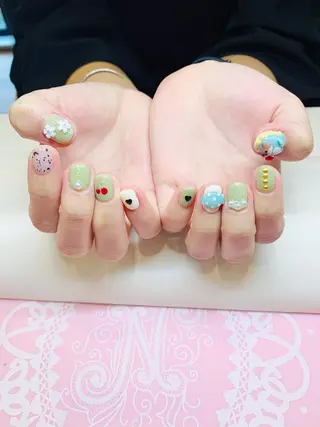カラー ネイル Ui_Amor (パラジェル)のネイルデザイン
