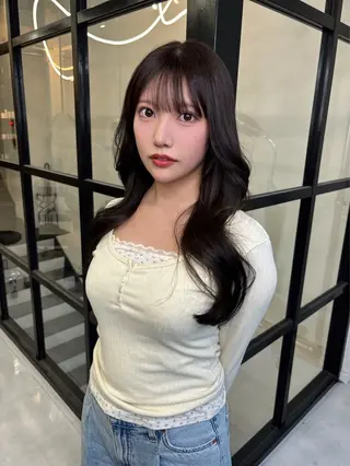 ロング カラー MaisonHALU 松浦光咲のヘアスタイル