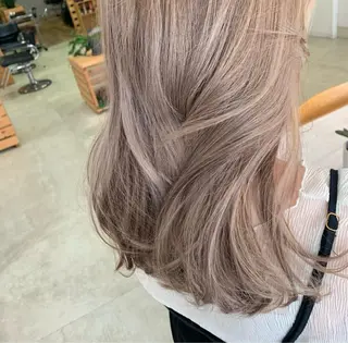 ロング hoNua. 栄/透明感カラーのヘアスタイル