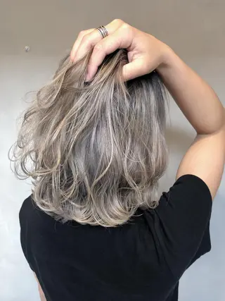 ミディアム カラー LA KING GINZA TOKYO所属・🧡ショートの達人 🧡SHOのヘアスタイル