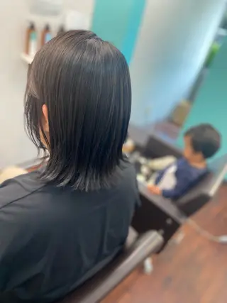 ミディアム 佐々木 菜摘のヘアスタイル