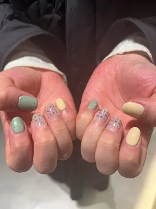 ネイル Miura.H 🦋🫧のネイルデザイン