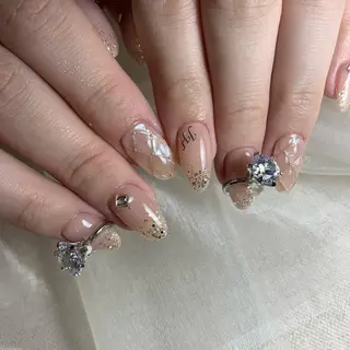 ネイル repos~ルポ~所属・里見 麗のネイルデザイン