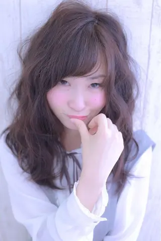 セミロング 伊藤 裕貴のヘアスタイル