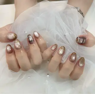 ネイル 秋元 琴音のネイルデザイン