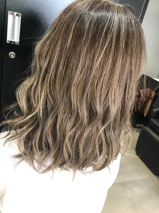 ミディアム 'Oli所属・寺嶋 貴大のヘアスタイル