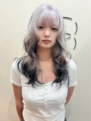 セミロング 夏季 デザインカラー /ブリーチカラーのヘアスタイル