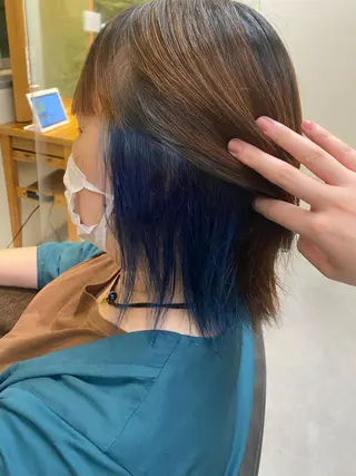 カラー 勝海 絢音のヘアスタイル