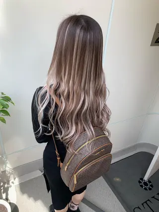 ロング カラー 羽エクステ🩷 🤍まき🤍のヘアスタイル