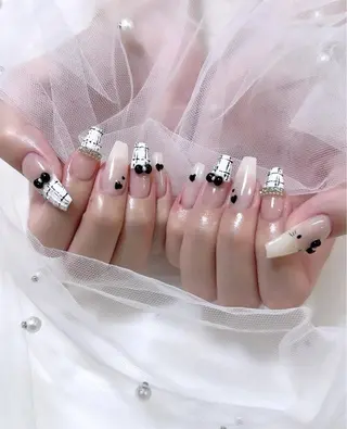 ネイル Hina 池袋 長だしチップ専門店のネイルデザイン