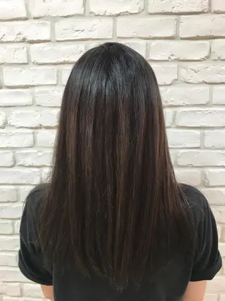 ロング カラー 村上 真依子のヘアスタイル